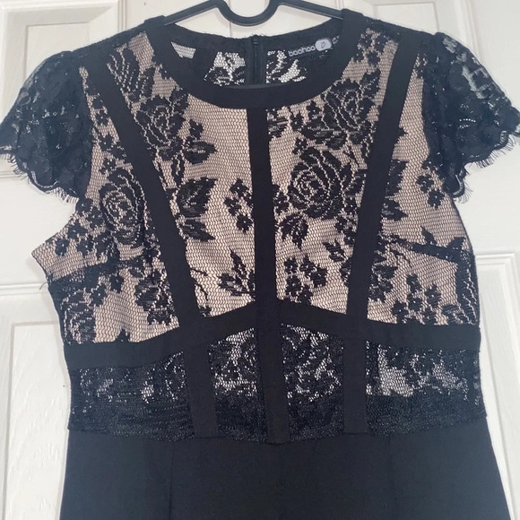Boohoo lace top  cap sleeves jumpsuit Sz 8 - Picture 5 of 14